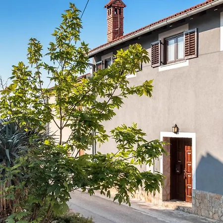 1 Bedroom Awesome In * Liznjan