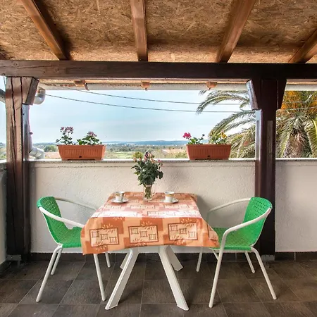 1 Bedroom Awesome In * Liznjan