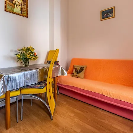 1 Bedroom Awesome In Apartment